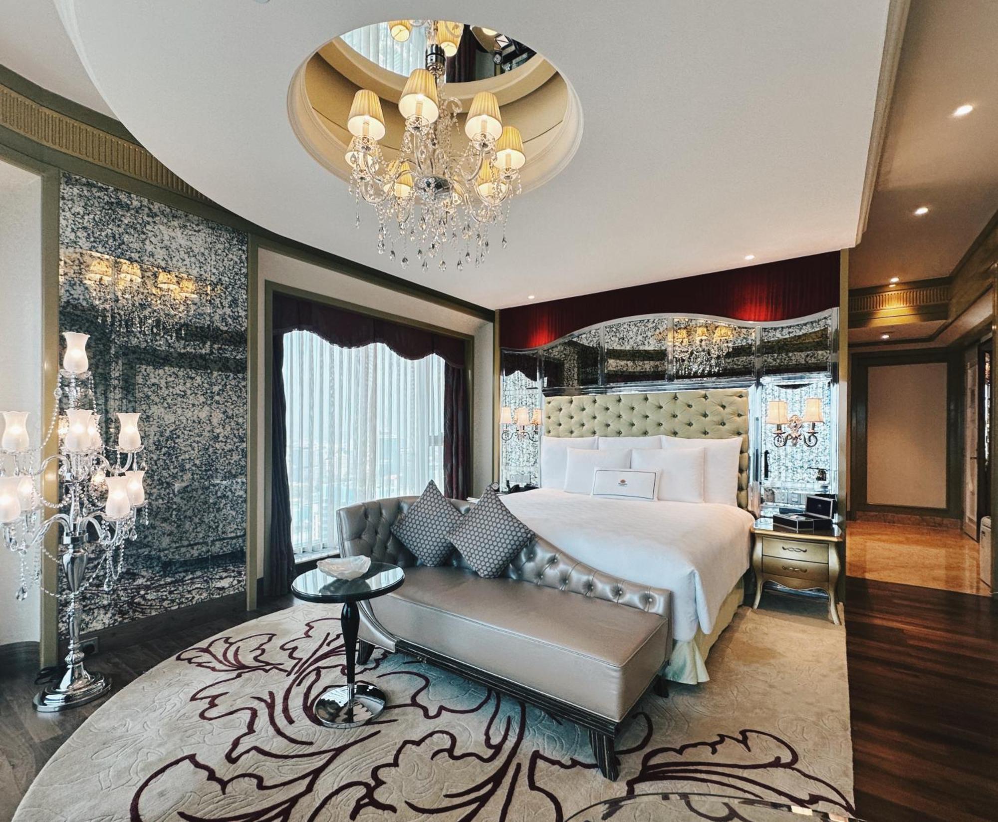 The Reverie Saigon 5* TP. Hồ Chí Minh