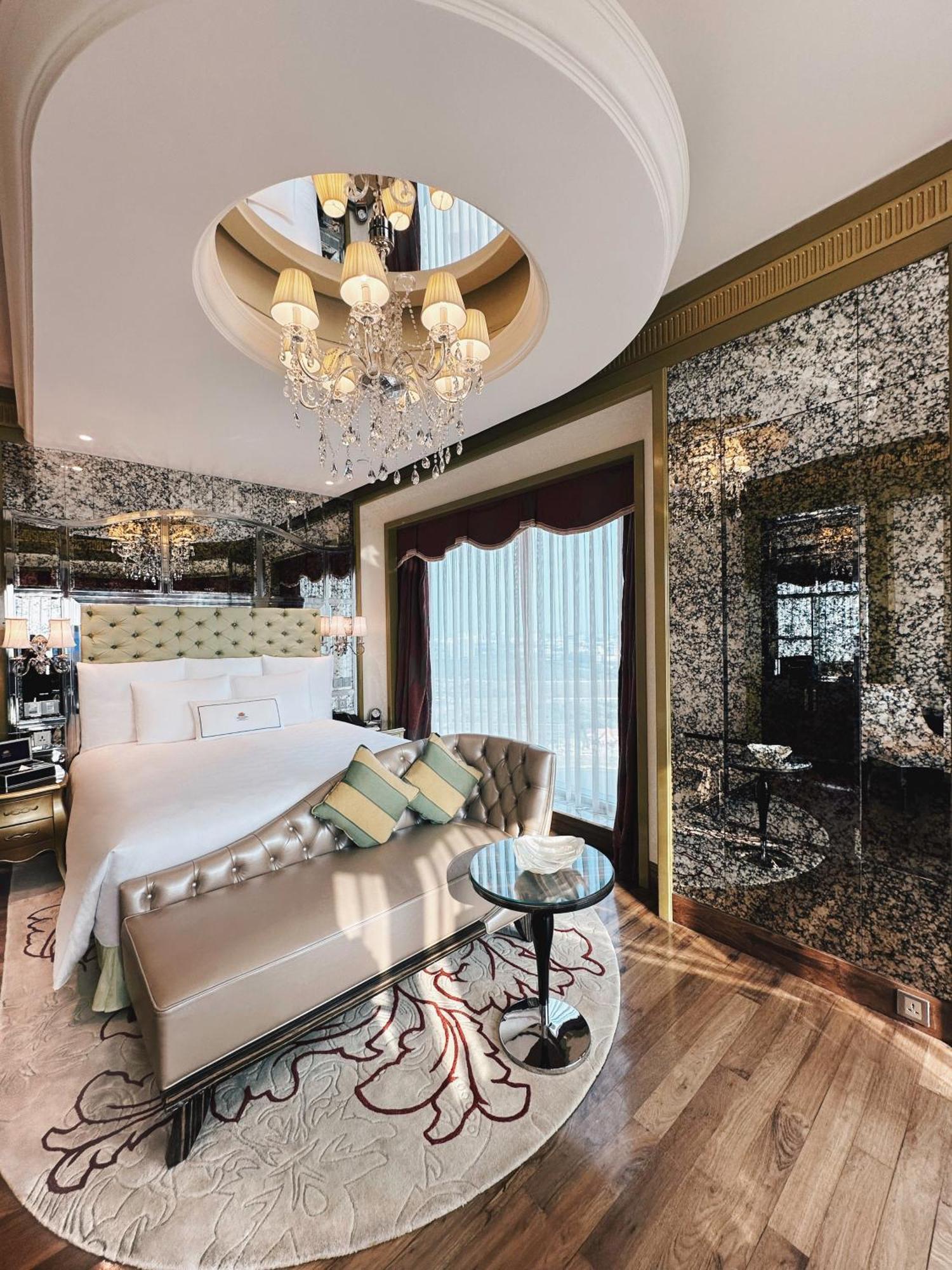 The Reverie Saigon 5* TP. Hồ Chí Minh
