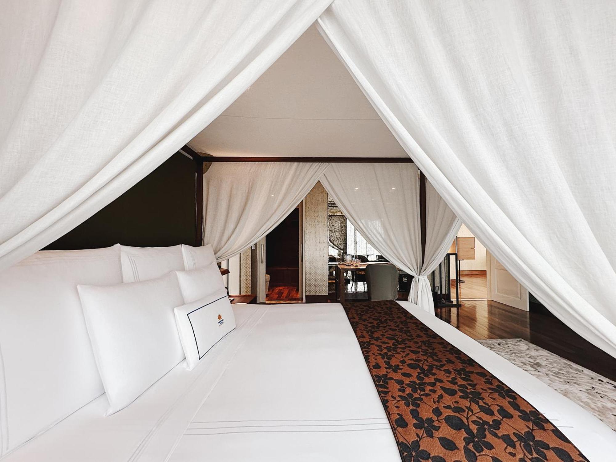 Khách sạn The Reverie Saigon 5*