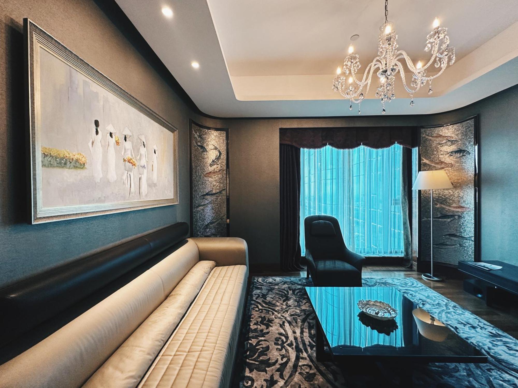 Khách sạn The Reverie Saigon 5*